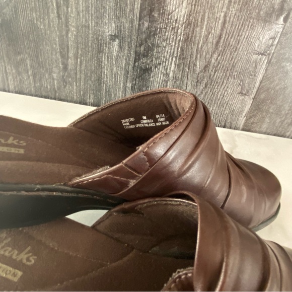 Clarks Brown Leather Mules - Picture 4 of 6